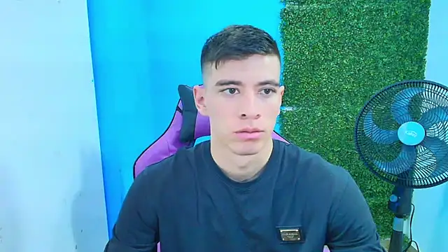 Snapshot of DEIBY_BABY chatting on 02-11-25, 09:25 DEIBY BABY online show from 02-11-25, 09:25