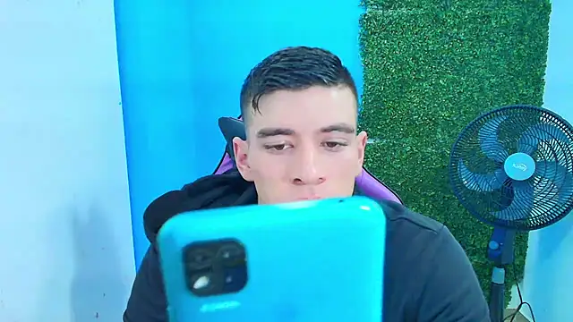 Snapshot of DEIBY_BABY chatting on 02-13-25, 09:38 DEIBY BABY online show from 02-13-25, 09:38