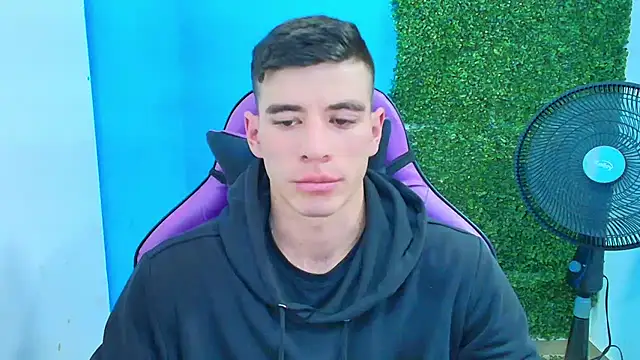 Snapshot of DEIBY_BABY chatting on 02-15-25, 12:59 DEIBY BABY online show from 02-15-25, 12:59