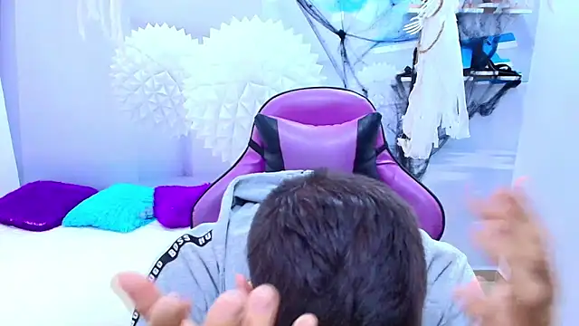 Snapshot of DEIBY_BABY chatting on 10-27-25, 06:45 DEIBY BABY online show from 10-27-25, 06:45