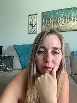 SkyelarSommer online show from 12-03-24, 05:55