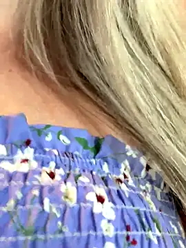 SkyelarSommer online show from 09-13-25, 05:46