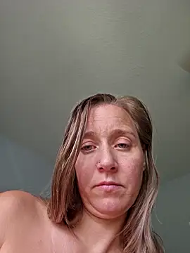 SkyelarSommer online show from 10-17-25, 03:36