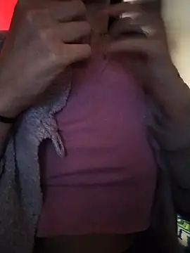 Snapshot of LissaThompsom chatting on 05-11-26, 11:38 LissaThompsom online show from 05-11-26, 11:38