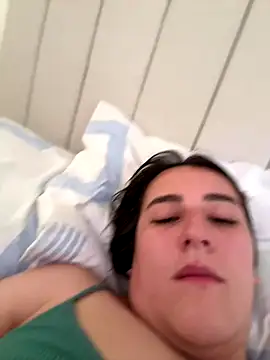 Hanna86 online show from 12-15-25, 03:49