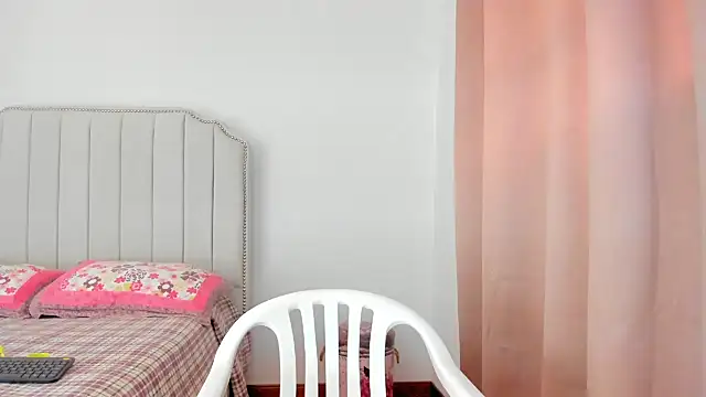 Hanna86 online show from 01-12-26, 05:18