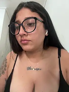 croftsmila online show from 10-31-25, 09:16