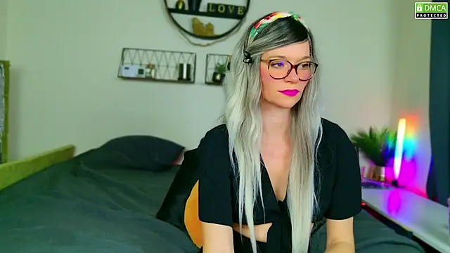 Kittychatte online show from 12-08-24, 08:25