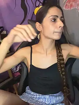 LaPetitechienne1 online show from 12-29-24, 08:48