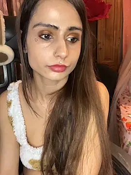 LaPetitechienne1 online show from 02-14-25, 07:23