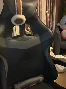 LaPetitechienne1 online show from 02-21-25, 09:43