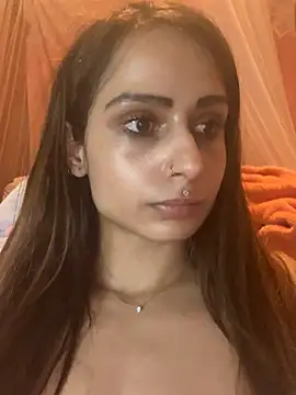 LaPetitechienne1 online show from 03-08-25, 11:18