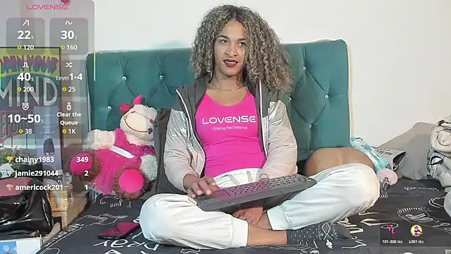 Snapshot of StefanyMiler chatting on 06-16-26, 08:39 StefanyMiler online show from 06-16-26, 08:39