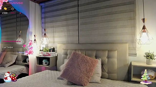 cristal  hot 1 online show from 11-25-25, 04:56