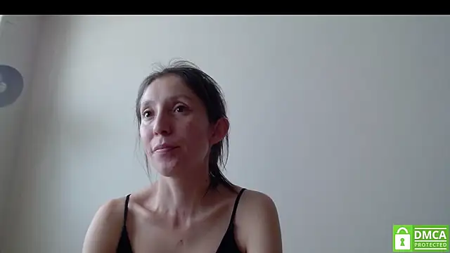 Sophi Cute online show from 10-21-25, 01:01