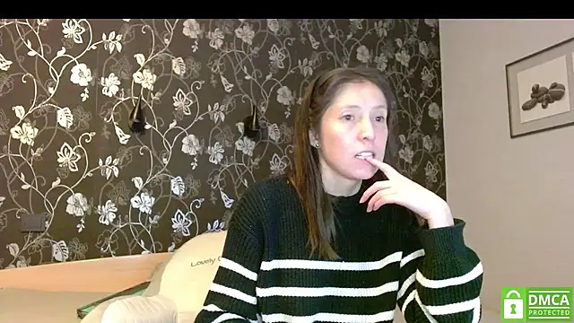 Sophi Cute online show from 11-25-25, 01:22