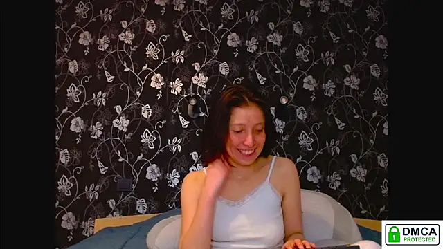 Sophi Cute online show from 05-18-26, 12:00