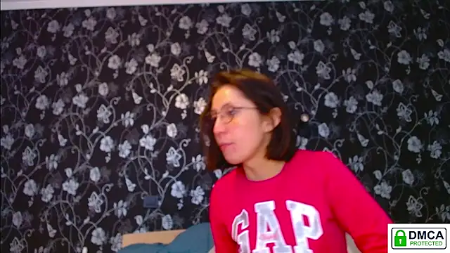 Sophi Cute online show from 05-19-26, 12:33