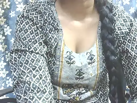 Supriya201 online show from 04-28-26, 03:50