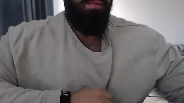 hugemachohandsome online show from 10-19-25, 07:53