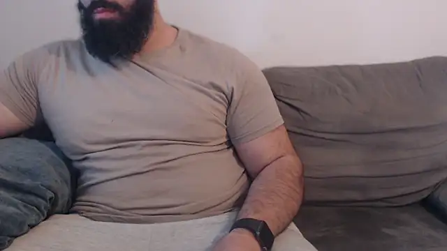 hugemachohandsome online show from 05-18-26, 03:07