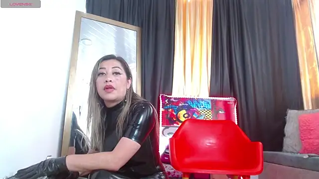 Snapshot of LatexDevil_Blondie chatting on 12-09-24, 08:01 LatexDevil Blondie online show from 12-09-24, 08:01
