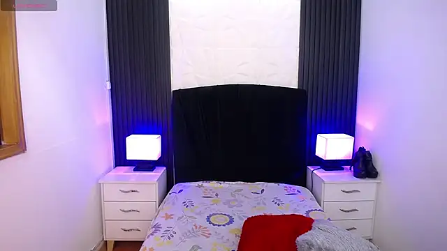 alicia moom online show from 02-26-25, 06:54