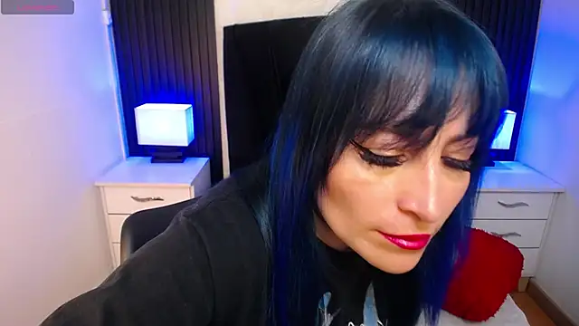 alicia moom online show from 10-11-25, 02:59