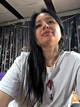 Snapshot of KikiXRed chatting on 04-23-26, 09:19 KikiXRed online show from 04-23-26, 09:19