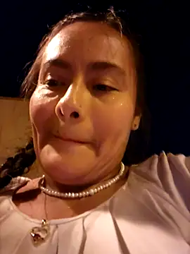 Snapshot of bellapaty chatting on 09-17-25, 07:04 bellapaty online show from 09-17-25, 07:04