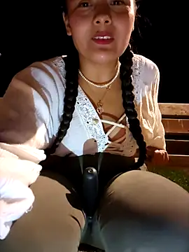 Snapshot of bellapaty chatting on 09-19-25, 07:47 bellapaty online show from 09-19-25, 07:47