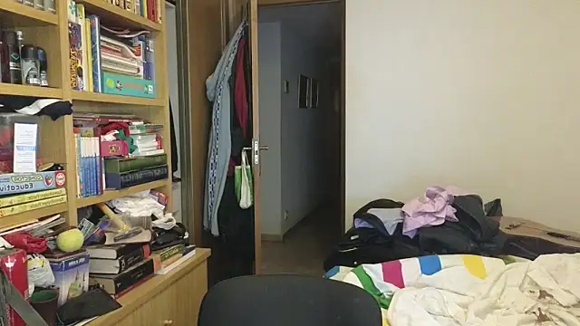 curiosillo83 online show from 04-10-26, 01:05