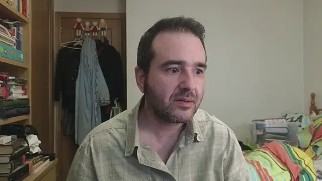 Snapshot of curiosillo83 chatting on 05-19-26, 02:34 curiosillo83 online show from 05-19-26, 02:34