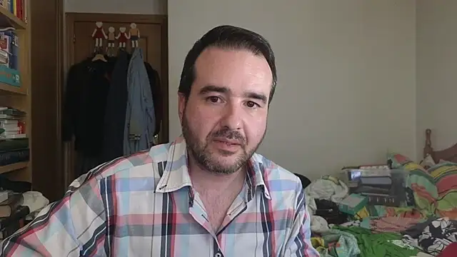 Snapshot of curiosillo83 chatting on 05-26-26, 03:08 curiosillo83 online show from 05-26-26, 03:08