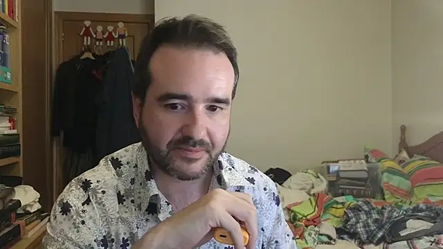 Snapshot of curiosillo83 chatting on 05-28-26, 02:47 curiosillo83 online show from 05-28-26, 02:47
