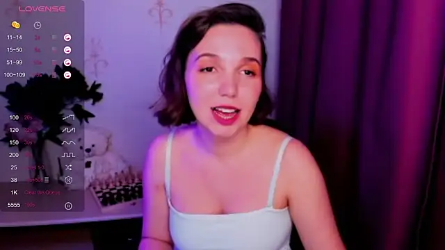 KindHazelHere  online show from 11-23-25, 07:41