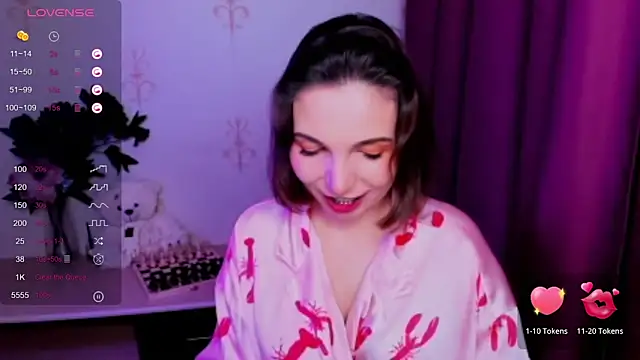 KindHazelHere  online show from 11-25-25, 12:21