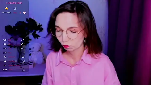 KindHazelHere  online show from 04-15-26, 08:09