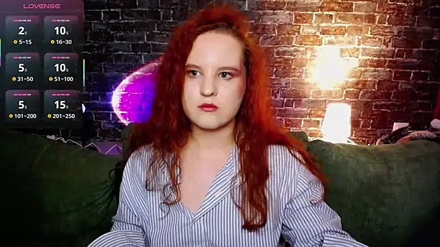 FlowerOfFreedom  online show from 12-19-25, 07:10