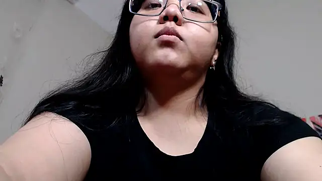 Snapshot of Moertomlly chatting on 02-08-25, 09:46 Moertomlly online show from 02-08-25, 09:46