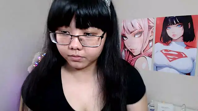 Snapshot of Moertomlly chatting on 02-10-25, 06:42 Moertomlly online show from 02-10-25, 06:42