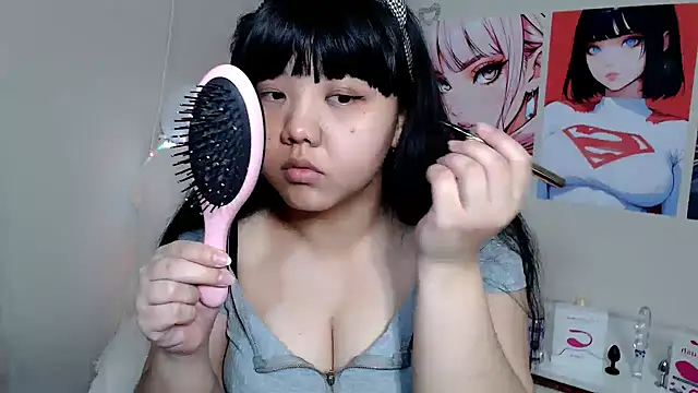 Snapshot of Moertomlly chatting on 03-03-25, 03:19 Moertomlly online show from 03-03-25, 03:19