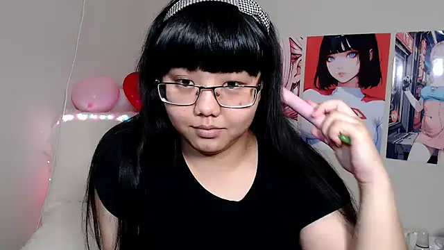 Snapshot of Moertomlly chatting on 03-06-25, 03:24 Moertomlly online show from 03-06-25, 03:24