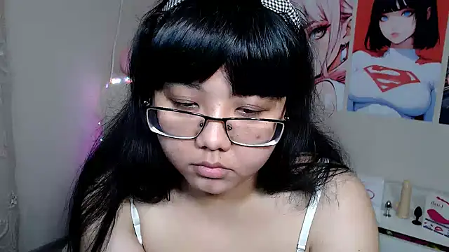 Snapshot of Moertomlly chatting on 03-11-25, 03:05 Moertomlly online show from 03-11-25, 03:05