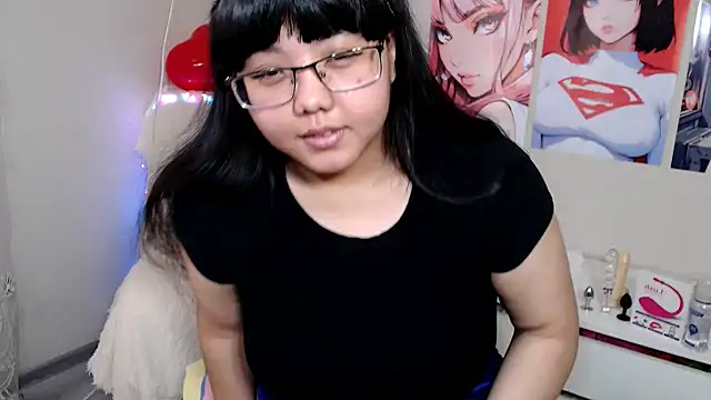 Snapshot of Moertomlly chatting on 03-11-25, 06:32 Moertomlly online show from 03-11-25, 06:32