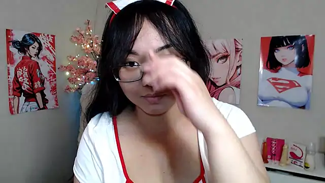 Snapshot of Moertomlly chatting on 11-18-25, 04:17 Moertomlly online show from 11-18-25, 04:17