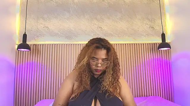 Snapshot of _nickypurple_ chatting on 06-30-26, 01:12 nickypurple online show from 06-30-26, 01:12