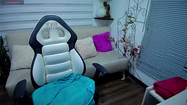 Lunlunera online show from 03-14-26, 02:17