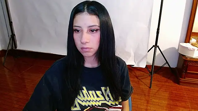 Snapshot of _holy_1 chatting on 09-09-25, 04:34 holy 1 online show from 09-09-25, 04:34