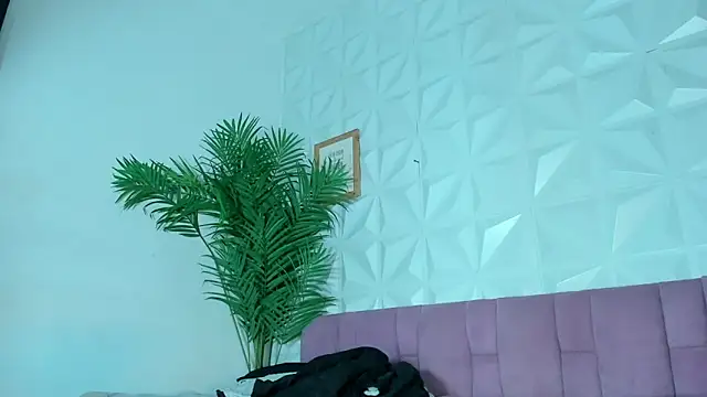 Hellen Sky online show from 10-22-25, 07:13